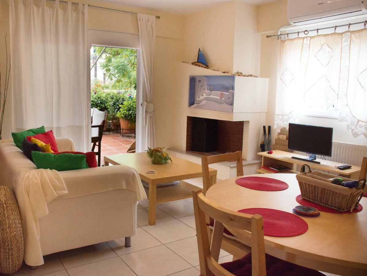 Cozy Maisonette Kamena Vourla Exteriör bild