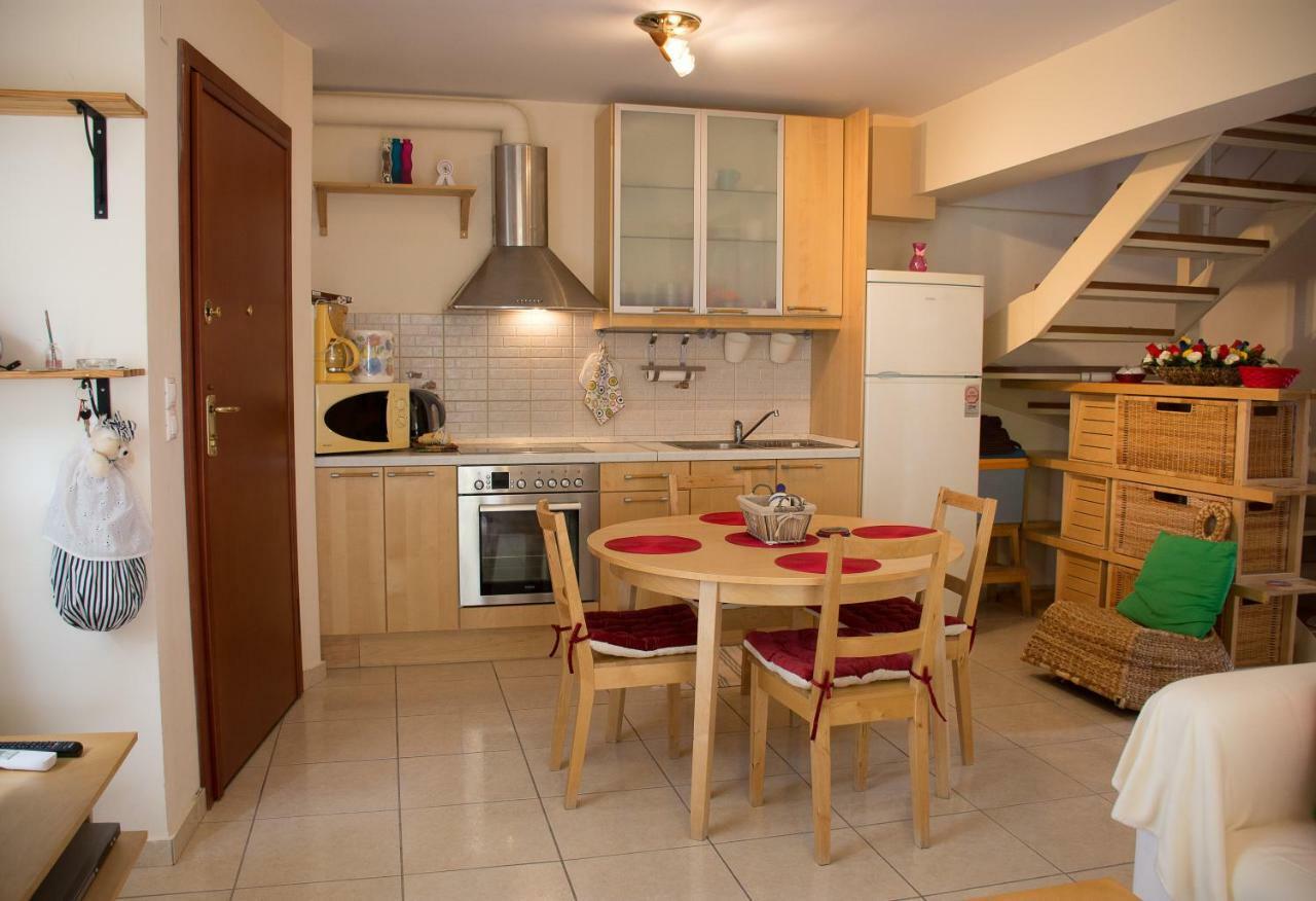 Cozy Maisonette Kamena Vourla Exteriör bild
