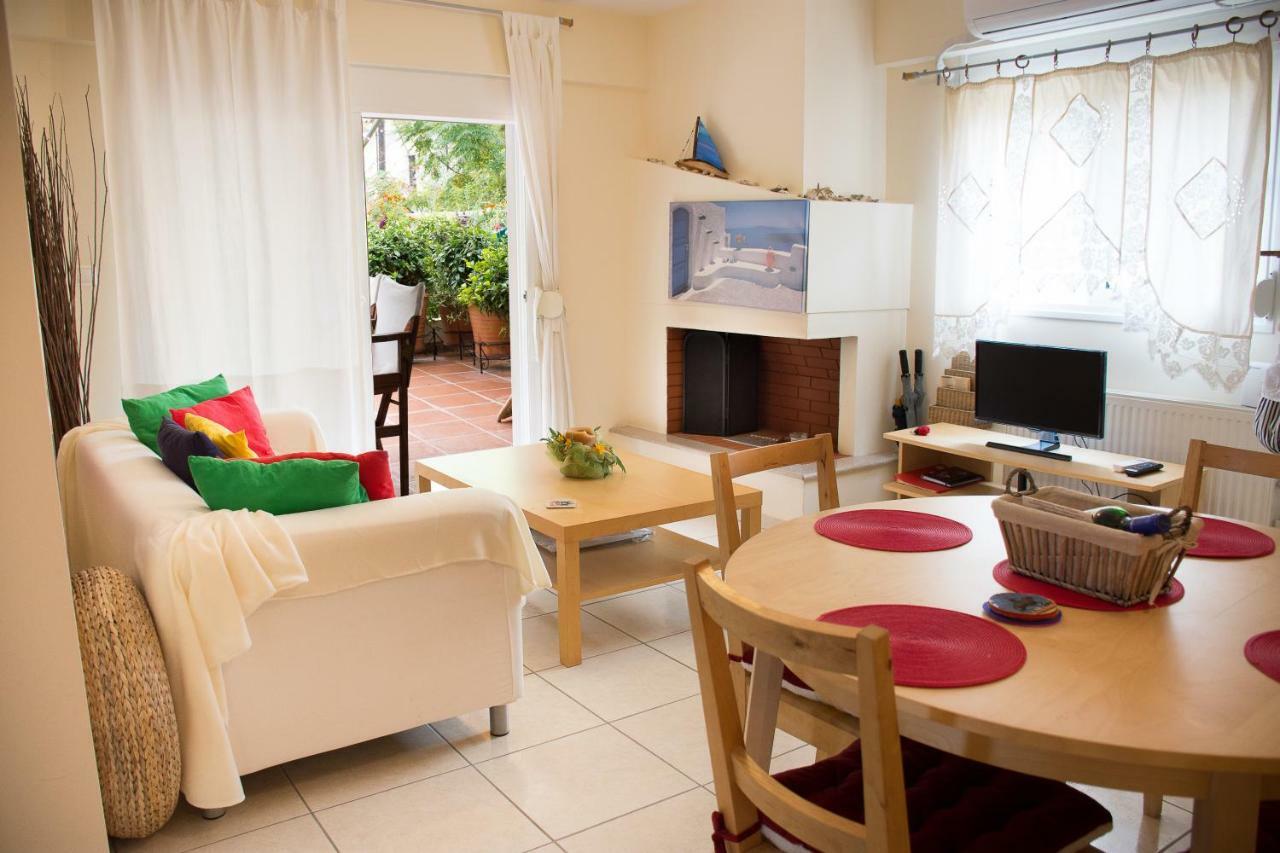 Cozy Maisonette Kamena Vourla Exteriör bild