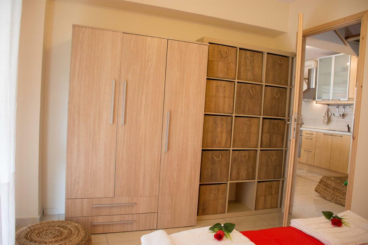 Cozy Maisonette Kamena Vourla Exteriör bild