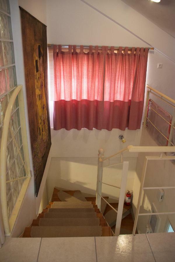 Cozy Maisonette Kamena Vourla Exteriör bild